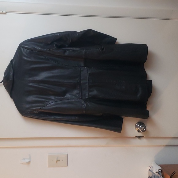 Leather jacket - Picture 2 of 2